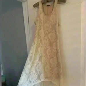 Codigo Women's Sz S‎ Asymmetrical High/Low Cream Women's Lace Dress with Lining